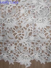 Fer floral chimique de largeur du tissu 119CM de dentelle de broderie sur le support