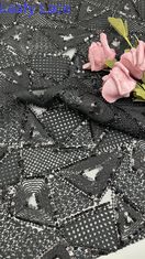 Tissu en dentelle 3D à feuilles de fleurs Tissu brodé Tissu élégant et respirant Tissu en dentelle de paille Tissu d'occasion de luxe