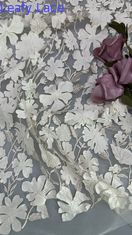 Élégante maille de dentelle florale fondée pour les robes de couture douce légère