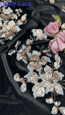 Tissu texturé luxueux pour des robes de soirée glamour et des créations de couture