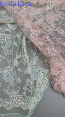 Dentelle française brodée de feuilles, filigrane délicat sur résille douce pour tenues de soirée inspirées des créateurs