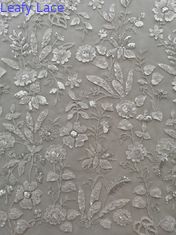 Le polyester en nylon a brodé le tissu de dentelle