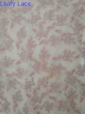 Petit Tulle floral Mesh Colored Embroidered Lace Fabric par la cour