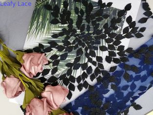 Tissu floral bleu royal gracieux de dentelle de la broderie 3D pour la robe de petite fille