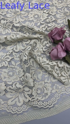 Vêtement de haute qualité Floral Matériau doré Tissu de dentelle cordée Pour les femmes Vêtement de 140 cm Largeur pour la mode