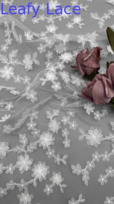 Couleur blanche Floral 3D Laser Broderie 3d Tissu rose par la cour Tissu largeur complète pour les femmes robe