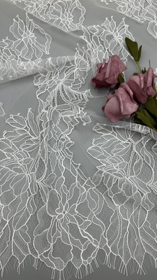 Légère 100% Nylon Français Chantilly fil de dentelle avec conception florale Pour la robe de femme
