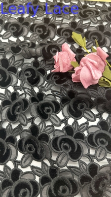 Tissu en dentelle brodée à feuilles creuses, couleur personnalisée