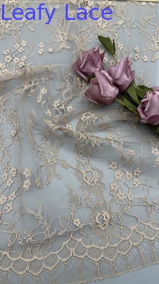 Fête de mariage Essentiel Broderie à la feuille Lace Tissu élégant Tissu brodé