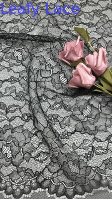 Tissu de dentelle à mailles cordées Tissu de dentelle brodé noir Tissu de dentelle à feuilles Tissu brodé de dentelle