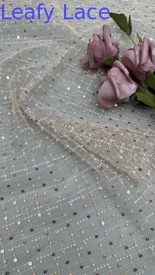 Tissu de broderie Seuqin Lusiate Sous-vêtement de dentelle brodée Tissu à feuilles de luxe Tissu de mariage d'occasion