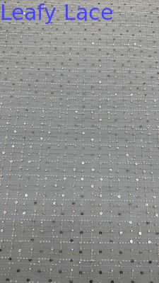Tissu de broderie Seuqin Lusiate Sous-vêtement de dentelle brodée Tissu à feuilles de luxe Tissu de mariage d'occasion