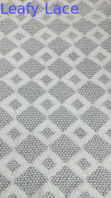 Lace blanche 100% coton Tissu en dentelle creuse Tissu brodé en dentelle maillage Tissu en dentelle Tissu d'occasion Tissu de soirée