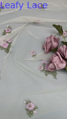 Tissu en dentelle florale brodée en dentelle en treillis respirant Tissu d'occasion Vêtement d'anniversaire Tissu