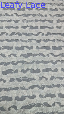Tissu en dentelle de coton blanc doux pour les vêtements, la lingerie et la mode