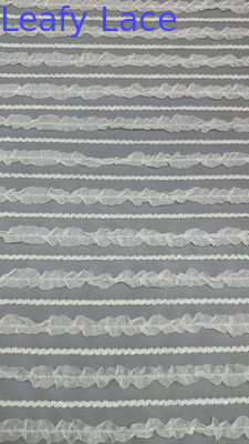 Tissu en maille de tulle Tissu en dentelle Tissu plissé pour vêtements Couture et design de mode