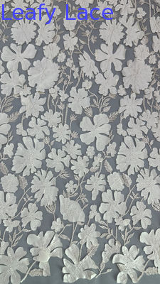 Élégante maille de dentelle florale fondée pour les robes de couture douce légère