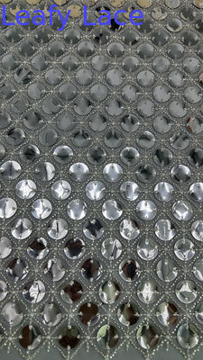 Jupes projets de design de mode broderies en perles tissu dentelle tissu pour robe complète dentelle en maille de haute qualité pour robes