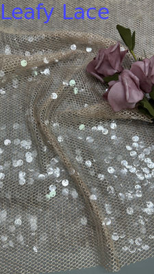 Tissu brodé de dentelle à sequins de luxe et de feuilles, élégant et respirant pour les occasions de soirée