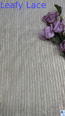 Tissu en dentelle métallique pour robes de luxe de couleur or