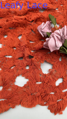 Tissu de dentelle à volants de luxe, tulle superposé fait à la main avec ajourage pour robes de soirée spectaculaires