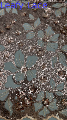 La dentelle de paille noire de minuit avec des micro-paillettes profondeur et éclat uniques pour des vêtements de soirée sophistiqués