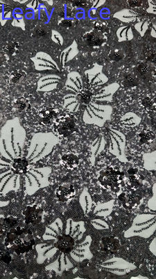 La dentelle de paille noire de minuit avec des micro-paillettes profondeur et éclat uniques pour des vêtements de soirée sophistiqués