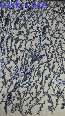 Motifs floraux baroques en dentelle brodée d'inspiration vintage avec sequins pour robes de soirée royales et romantiques