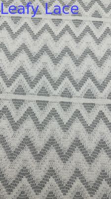 Dentelle Blanche de Luxe Effet Vague Crantée pour Robes de Mariée de Soirée Artistiques