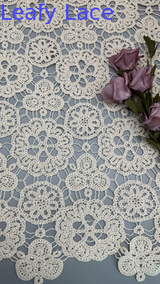 Tissu en dentelle cordée au crochet polyester coton pour robes de mariée