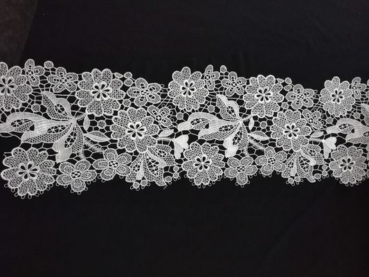 Équilibre 100% blanc de dentelle de polyester