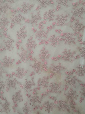 Petit Tulle floral Mesh Colored Embroidered Lace Fabric par la cour