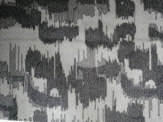 Ligne géométrique métallique noire tissu brodé argenté de Lurex de dentelle