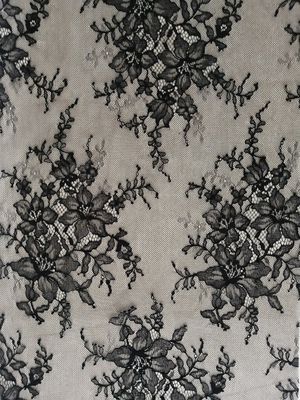 Tissu français léger floral noir de dentelle de Chantilly