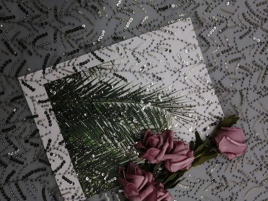 Partie Grey Embroidered Sequin Lace Fabric pour la robe de mariage
