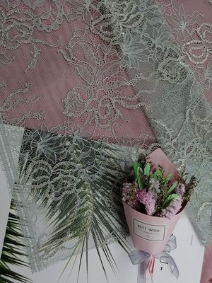 Tissu métallique de dentelle de feston de Lurex de cil français de Chantilly