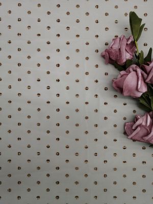 La voile assemblée Tulle a imprimé la broderie de robe de petite fille de tissu de dentelle