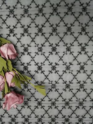 Articles de literie d'ODM Tulle Mesh Sequin Embroidered Fabric For