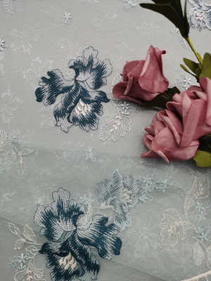 Madame colorée Garment de Mesh Embroidered Lace Fabric For