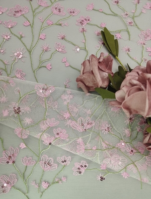 Tissu rose de dentelle de paillette de la broderie 3D d'OEM de tissu de dentelle de fleur pour la robe