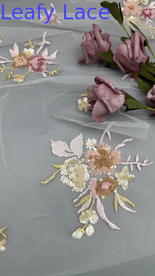 Tissu en 3D à base de fleurs Tissu de soie élégante et respirante Tissu de dentelle en maille Tissu de soirée d'occasion de luxe
