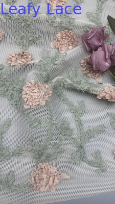 Tissu de dentelle brodée 100% polyester maillage de haute qualité pour robe de mariée