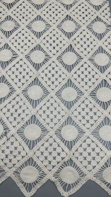 Eｍbroidered Lace Fabric High Luxary Hollow-up for Bridal Wedding Party Gown