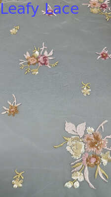 Des tissus brodés en paillettes et des dentelles personnalisées Luxueux design spécial de haute qualité pour la robe Pour les robes de mariée