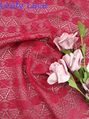 Couleur rouge Tissu en dentelle de trèfle à quatre feuilles personnalisé brodé en dentelle pure Vêtements de mode